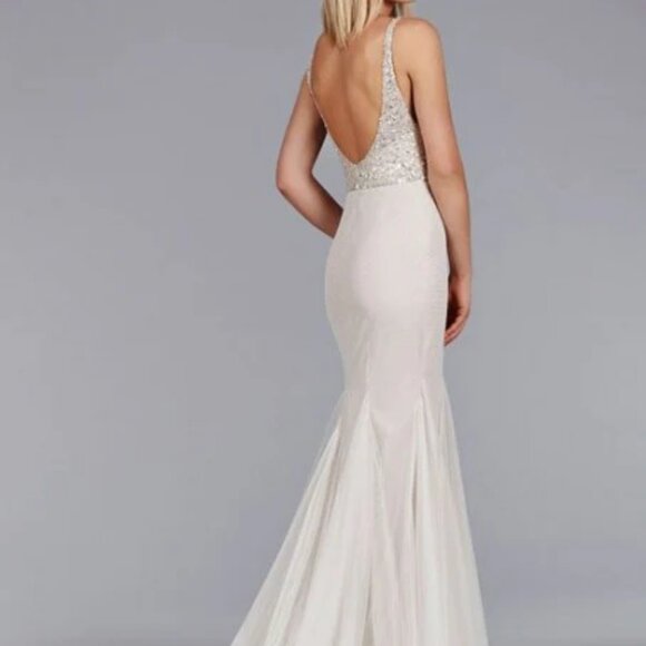 Jim Hjelm Wedding Dress Size 10 - Picture 3 of 17